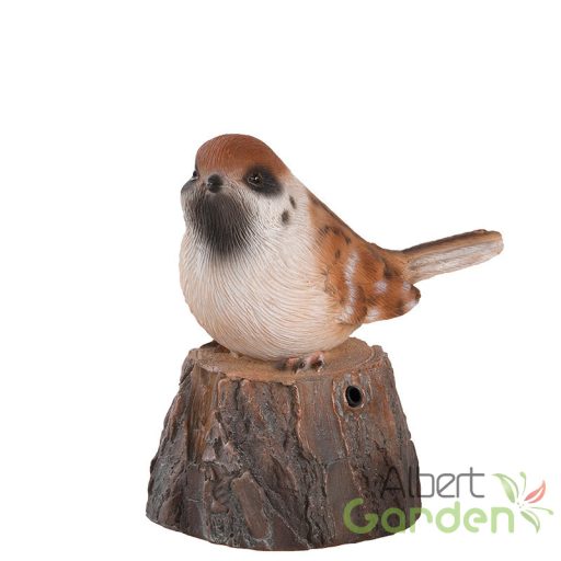 Fatörzsön ülő csiripelő kismadár polyresin szobor, mezei veréb, kültéri és beltéri dekorációs kiegészítő