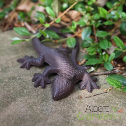 Öntöttvas gyík szobor, 15 cm